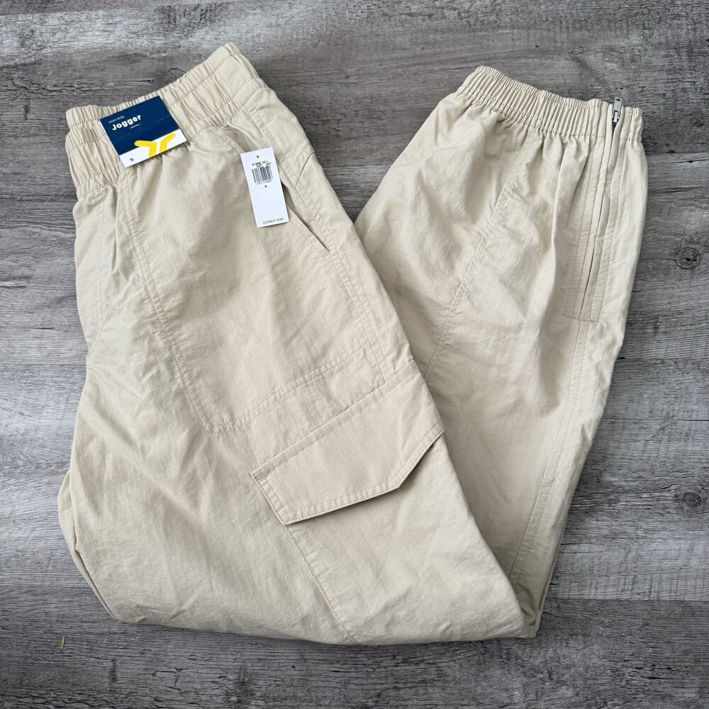 Old Navy Woven High Rise Cargo Joggers Women Small Beige Quick Dry Ankle Zip NEW